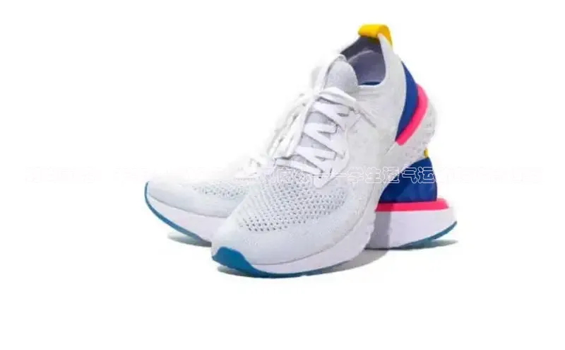 时尚前沿：未来：2025年潮流风向标——学生透气运动鞋设计趋势